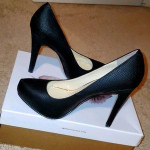 Jessica Simpson Black Pump
